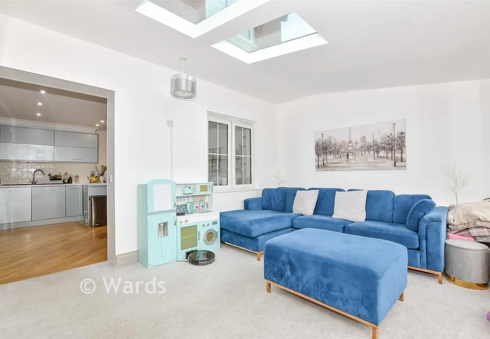 Lounge - Passmore Way, Tovil, Maidstone, Kent - Wards of Kent