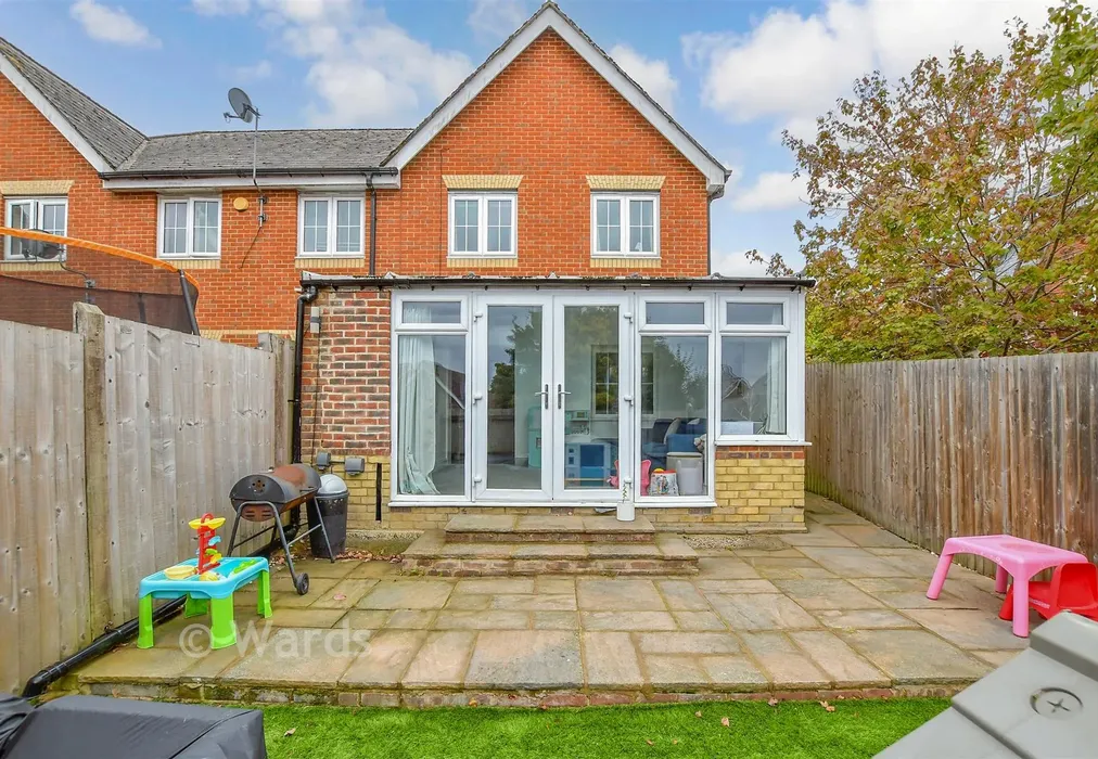 Rear Garden - Passmore Way, Tovil, Maidstone, Kent - Wards of Kent