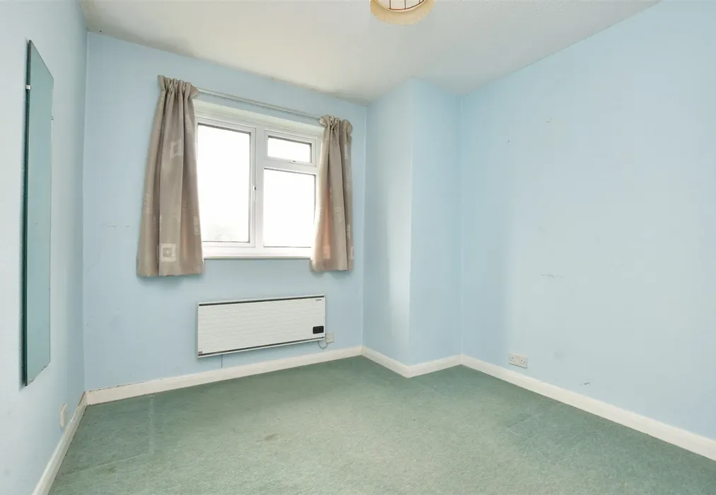 Bedroom 2 - Oakfield Drive, Reigate, Surrey - Wards of Kent