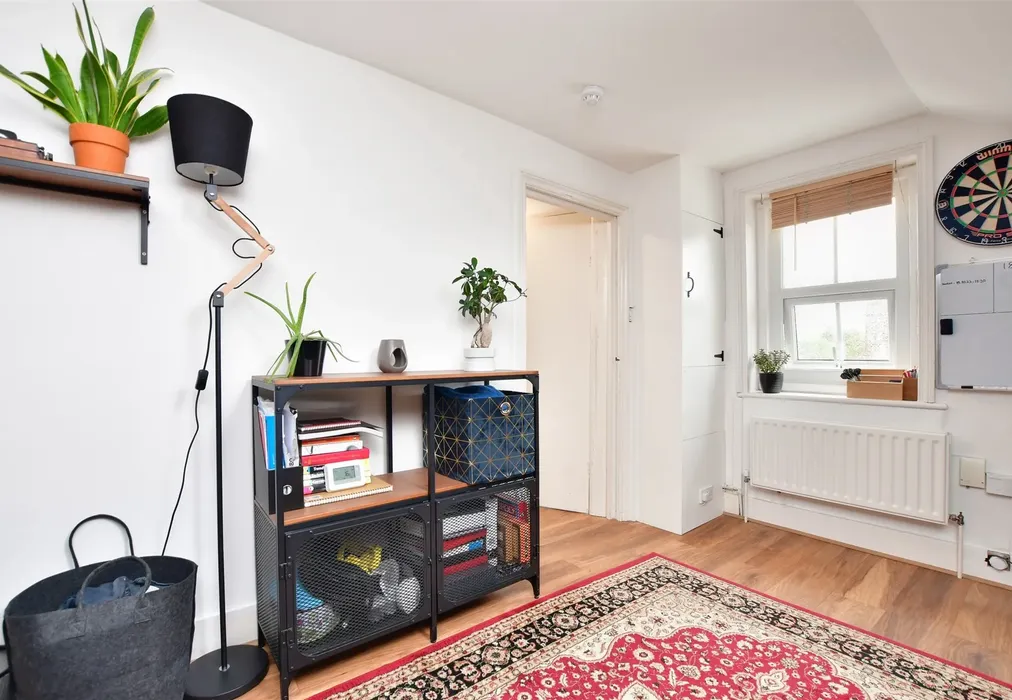 Living Area X - Holmesdale Road, Reigate, Surrey - Wards of Kent