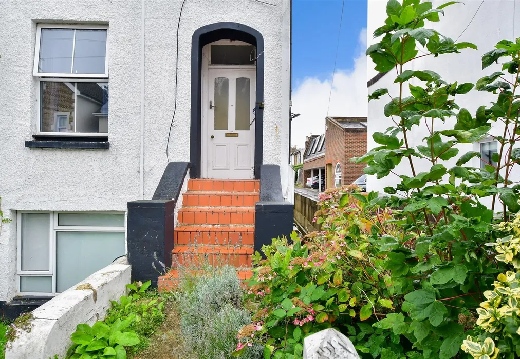 Front Web - Holmesdale Road, Reigate, Surrey - Wards of Kent