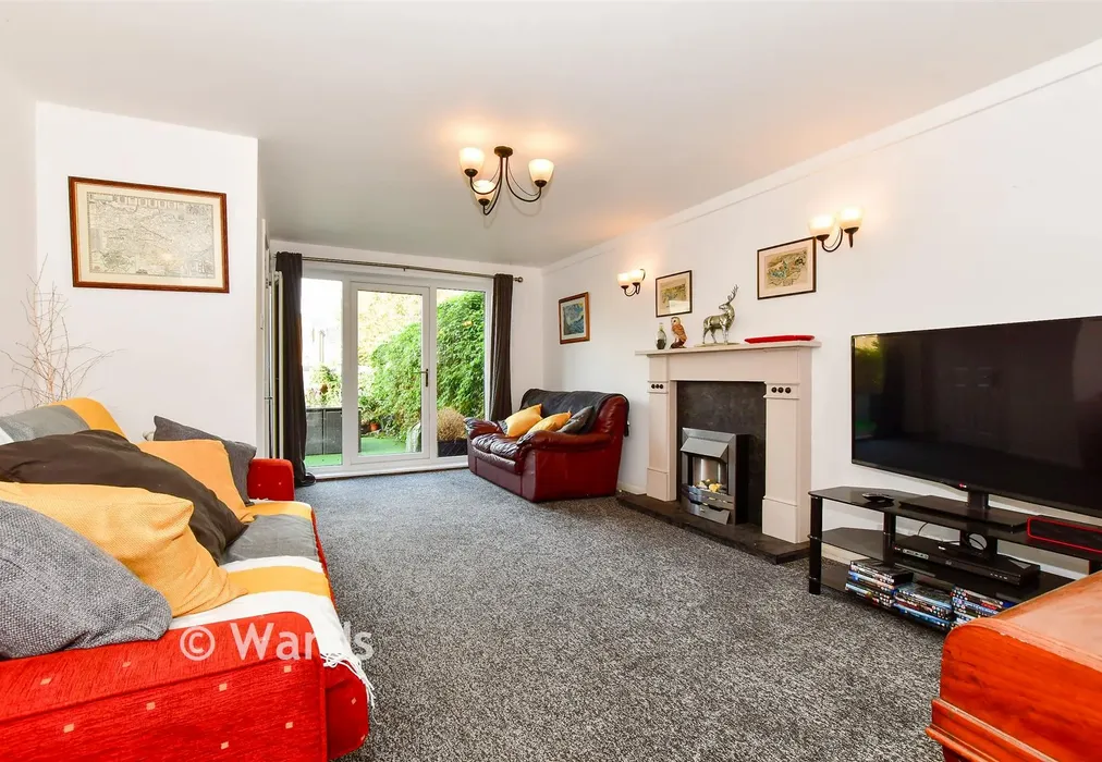 Lounge - Peter Street, Deal, Kent - Wards of Kent