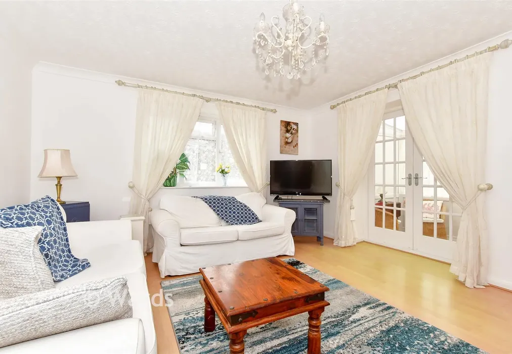 Lounge - High Street, Deal, Kent - Wards of Kent