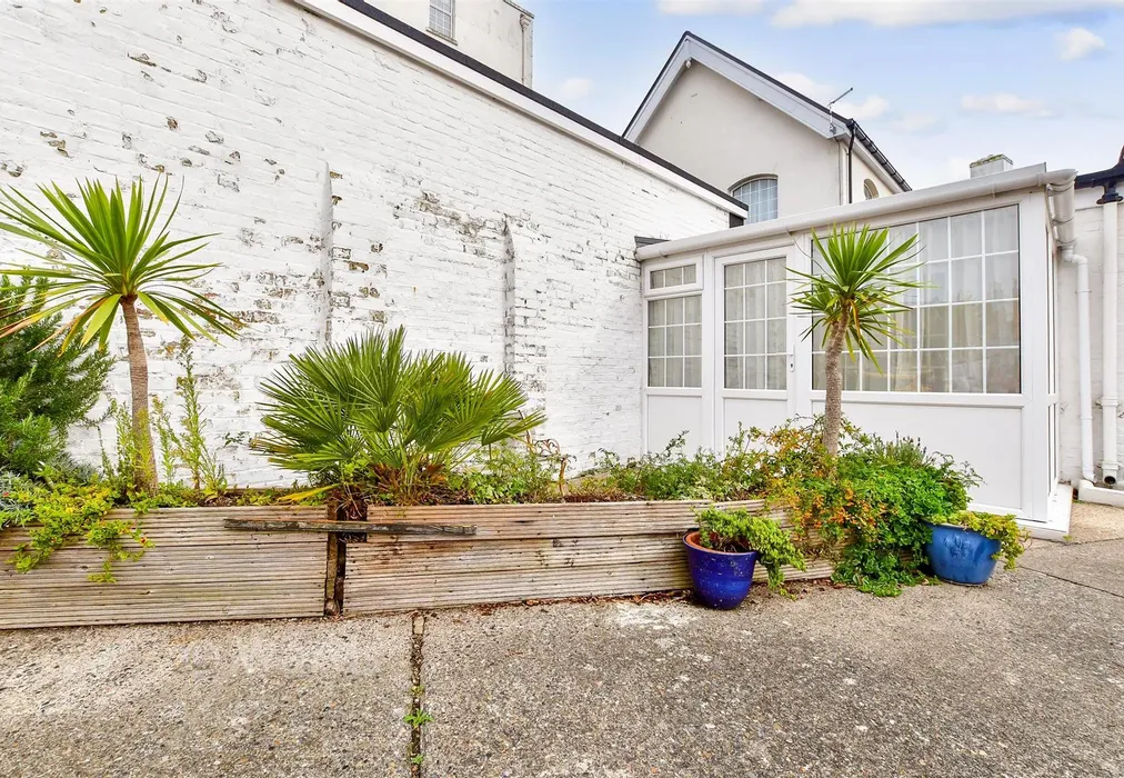 Rear Garden - High Street, Deal, Kent - Wards of Kent
