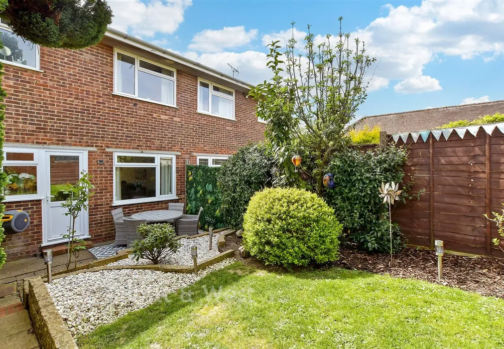 Rear Garden - Mill Lane, Ashington, West Sussex - Wards of Kent