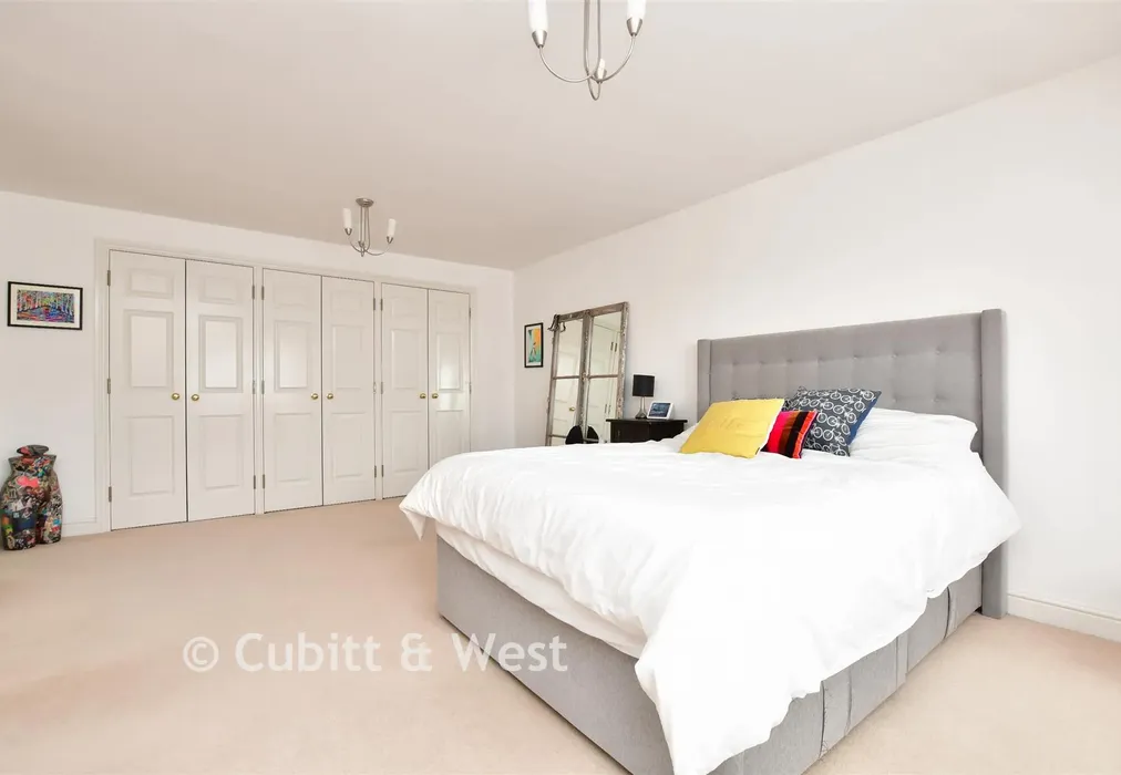 Bedroom 1 - Hartington Close, Reigate, Surrey - Wards of Kent