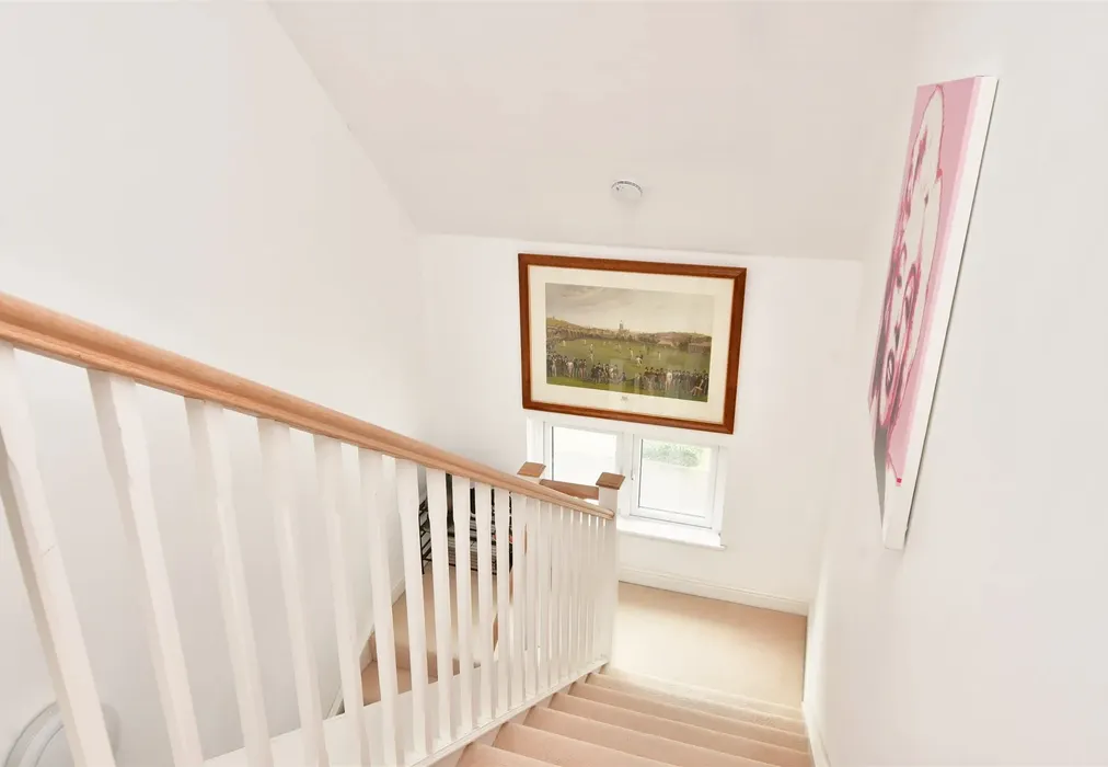 Inner Hallway - Hartington Close, Reigate, Surrey - Wards of Kent