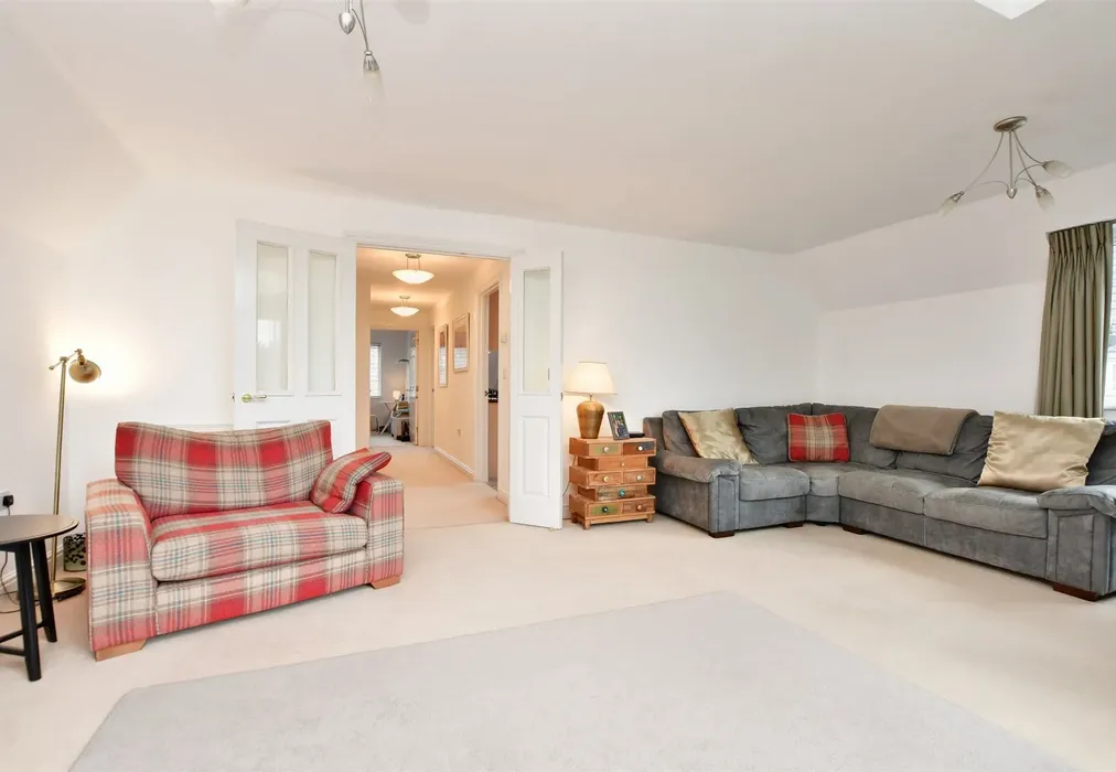 Lounge/Diner - Hartington Close, Reigate, Surrey - Wards of Kent