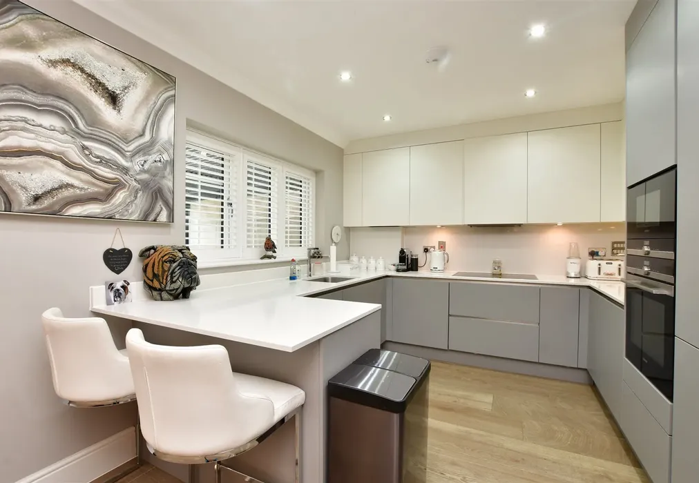 Kitchen - Hanbury Mews, Shirley, Croydon, Surrey - Wards of Kent