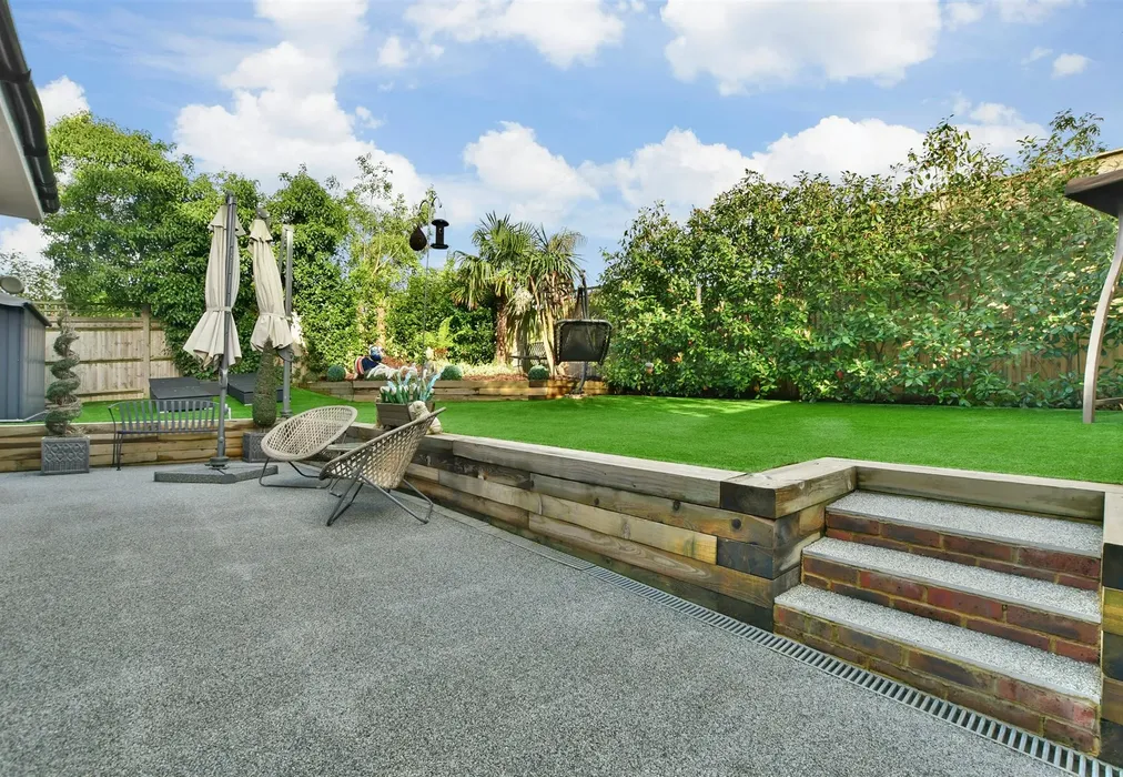 Rear Garden - Hanbury Mews, Shirley, Croydon, Surrey - Wards of Kent
