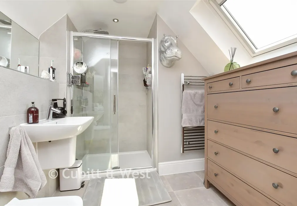 En-Suite Shower Room - Hanbury Mews, Shirley, Croydon, Surrey - Wards of Kent