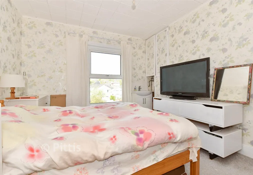 Bedroom 2 - Western Road, Shanklin, Isle of Wight - Wards of Kent