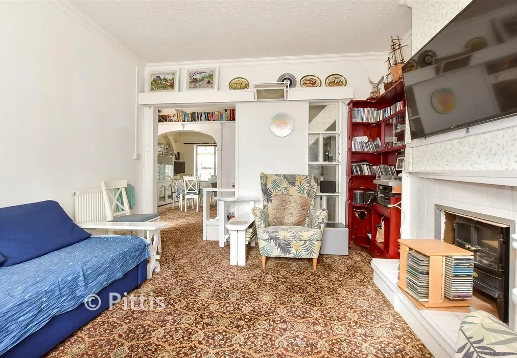 Lounge - Western Road, Shanklin, Isle of Wight - Wards of Kent