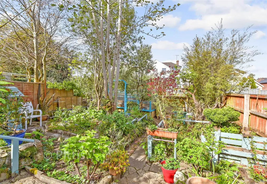 Rear Garden - Western Road, Shanklin, Isle of Wight - Wards of Kent