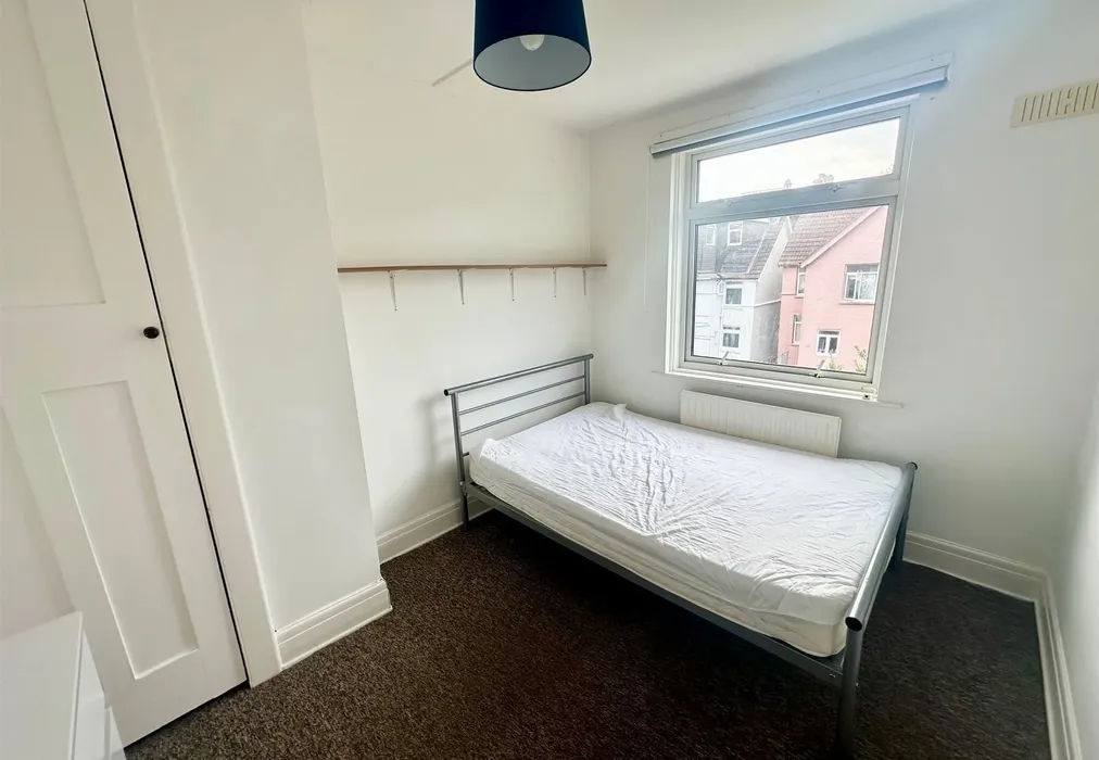 Bedroom - Roedale Road, Brighton, East Sussex - Wards of Kent