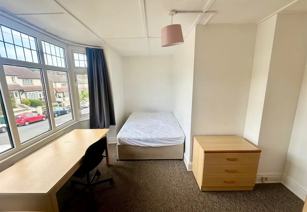 Bedroom - Roedale Road, Brighton, East Sussex - Wards of Kent