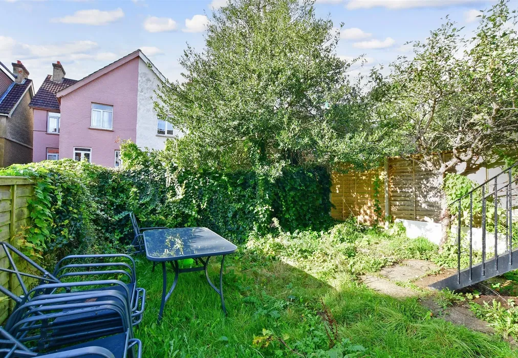 Rear Garden - Roedale Road, Brighton, East Sussex - Wards of Kent