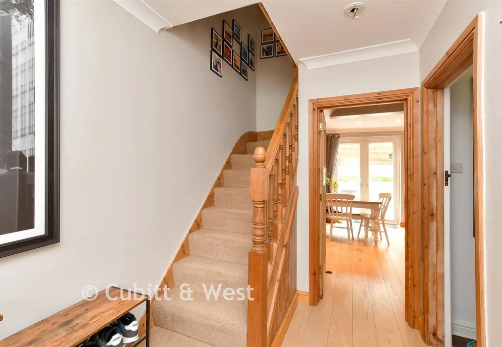 Entrance Hall - Mackie Avenue, Patcham, Brighton, East Sussex - Wards of Kent