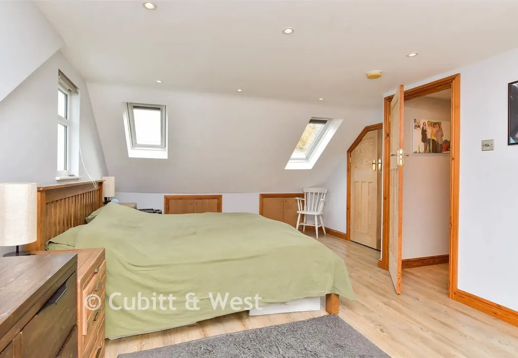 Bedroom 1 - Mackie Avenue, Patcham, Brighton, East Sussex - Wards of Kent