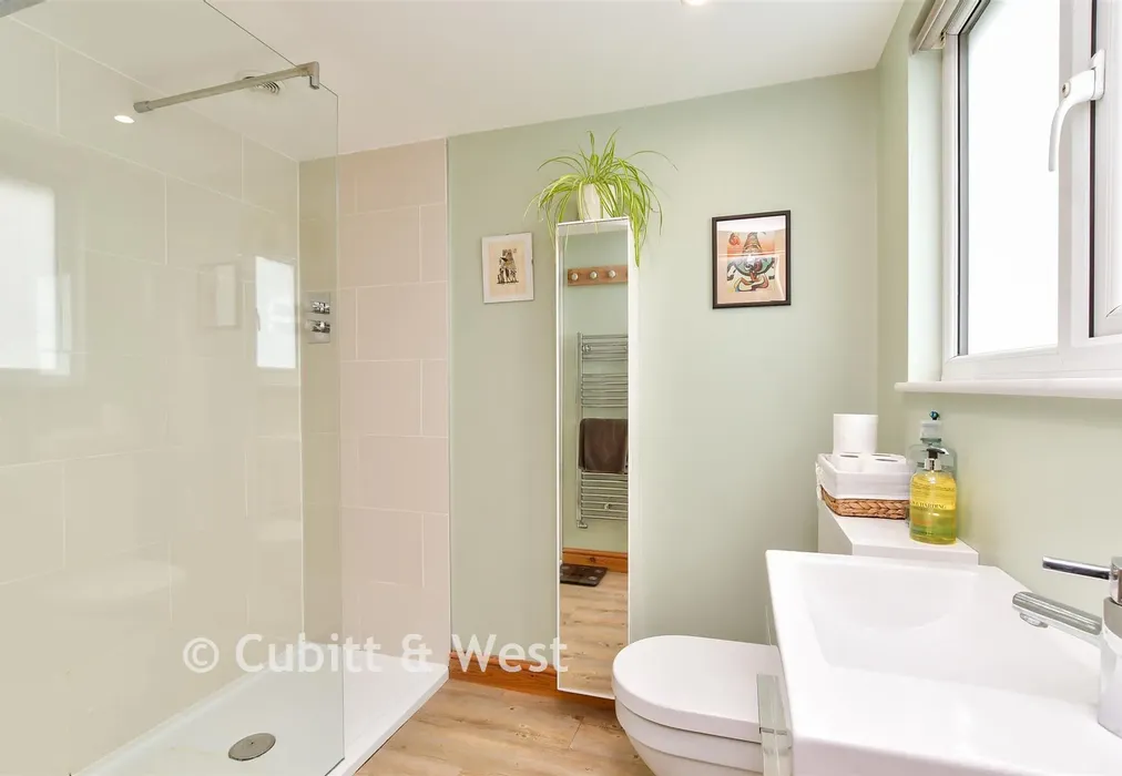 En-Suite Shower Room - Mackie Avenue, Patcham, Brighton, East Sussex - Wards of Kent