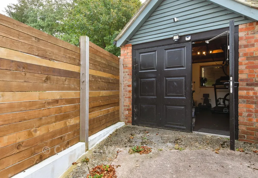 Garage - Mackie Avenue, Patcham, Brighton, East Sussex - Wards of Kent