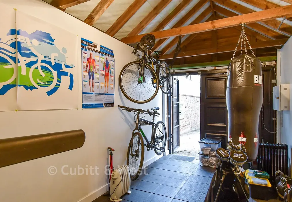 Garage - Mackie Avenue, Patcham, Brighton, East Sussex - Wards of Kent