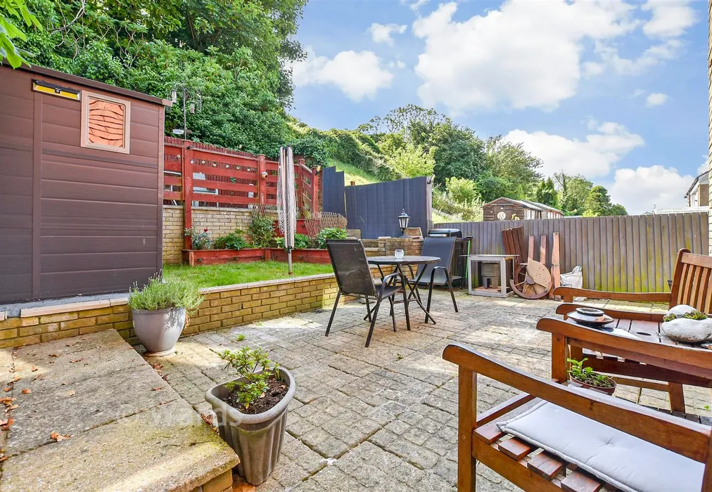 Rear Garden - Kimberley Close, Dover, Kent - Wards of Kent