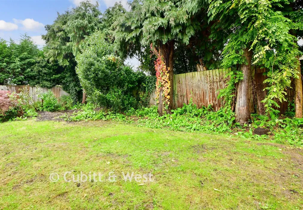 Rear Garden - North Road, Reigate, Surrey - Wards of Kent