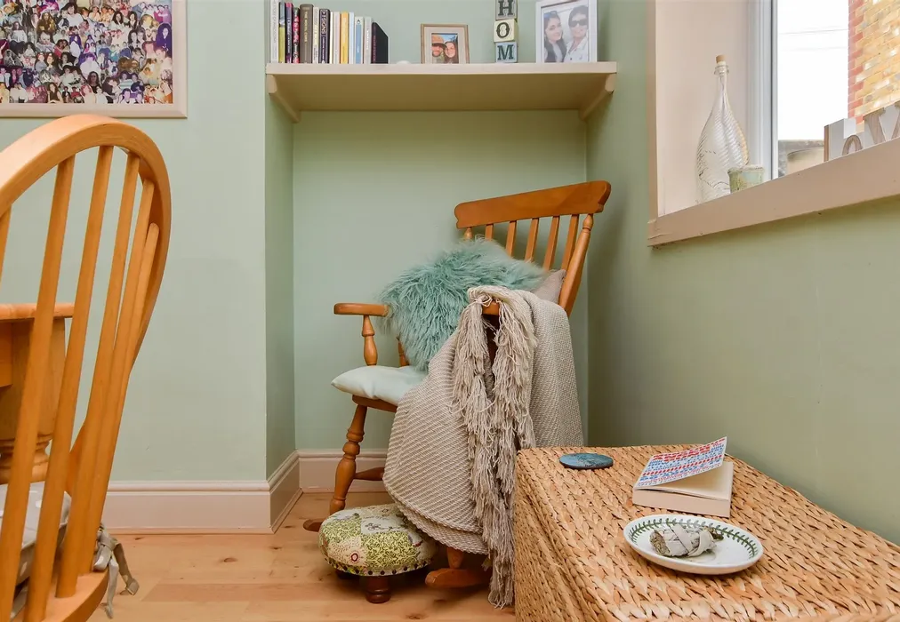 Internal Lifestyle Photograph - Muir Road, Ramsgate, Kent - Wards of Kent