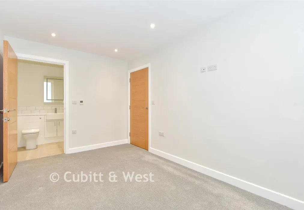 Bedroom 1 - Blendworth Lane, Waterlooville, Hampshire - Wards of Kent