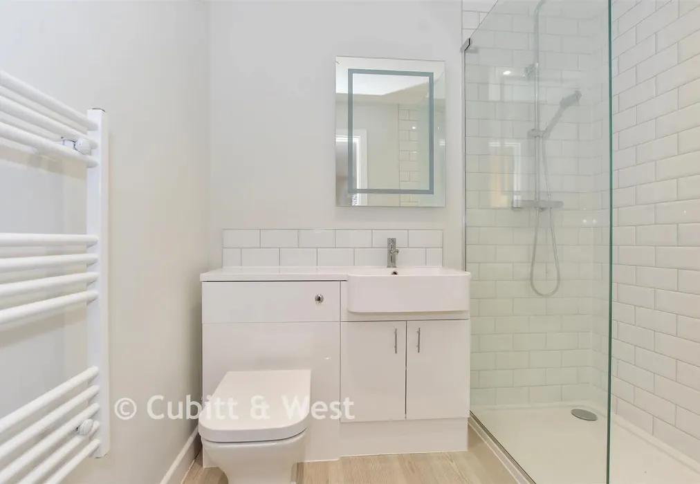 En-Suite Shower Room - Blendworth Lane, Waterlooville, Hampshire - Wards of Kent