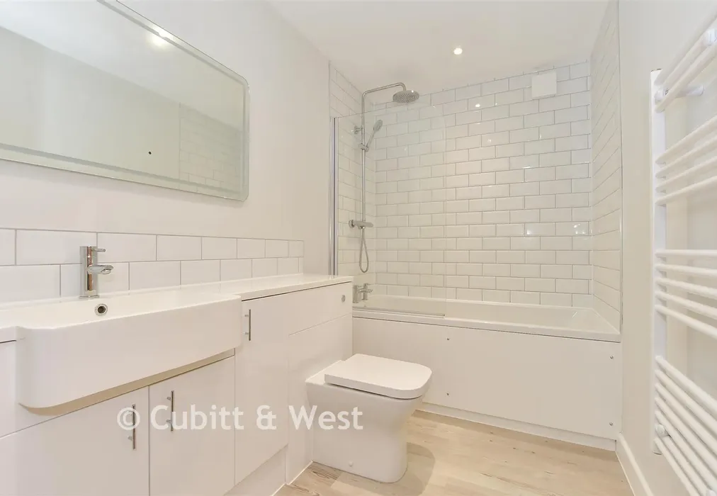 Bathroom - Blendworth Lane, Waterlooville, Hampshire - Wards of Kent