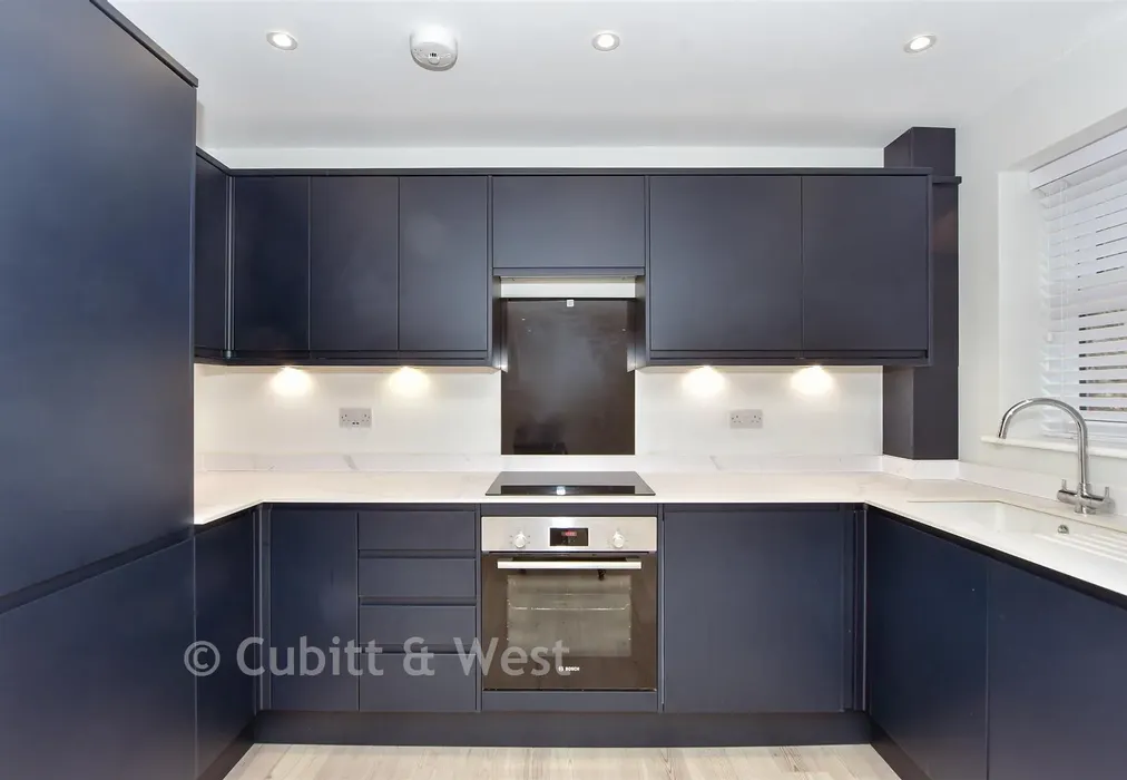 Kitchen - Blendworth Lane, Waterlooville, Hampshire - Wards of Kent
