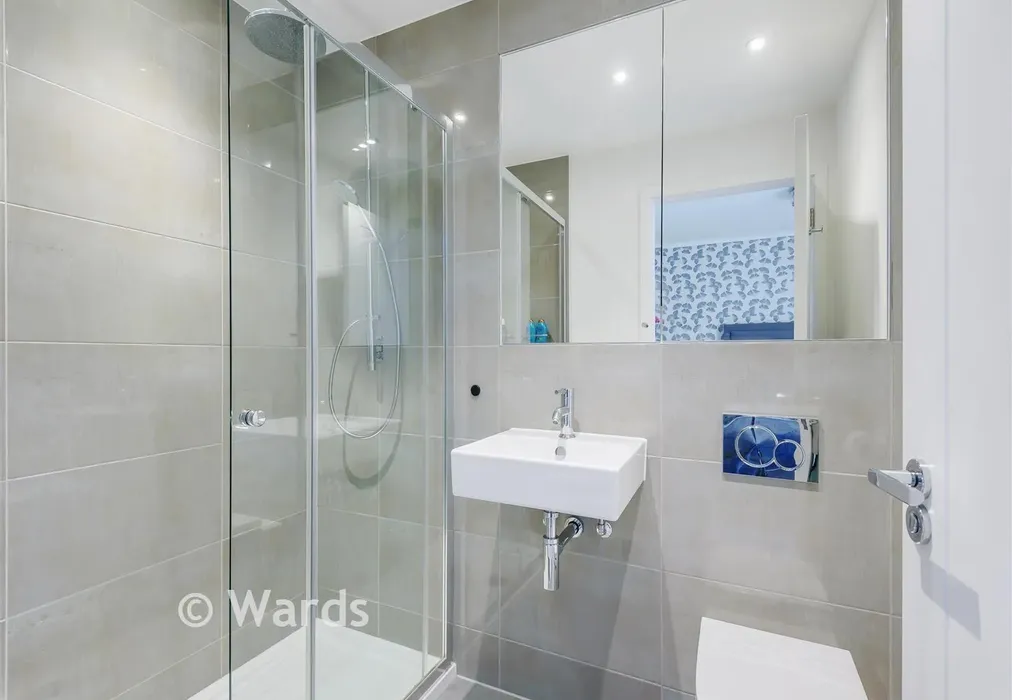En-Suite Shower Room - Eden Road, Dunton Green, Sevenoaks, Kent - Wards of Kent