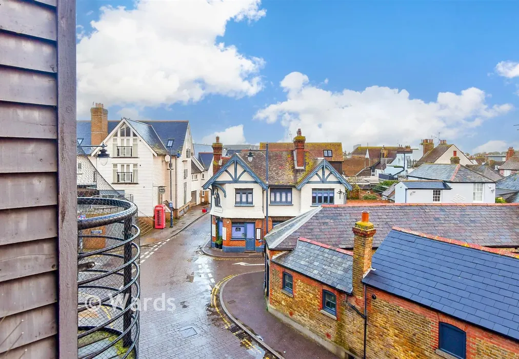 Views To Front - Horsebridge Road, Whitstable, Kent - Wards of Kent