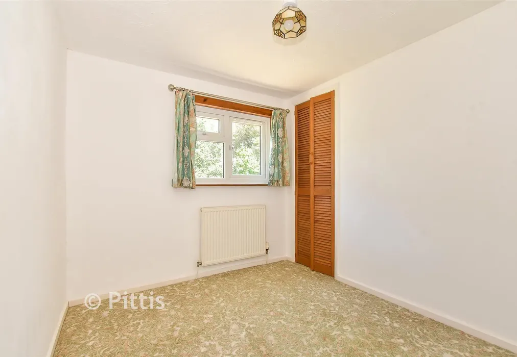 Bedroom 2 - Kingston Road, Kingston, Isle of Wight - Wards of Kent