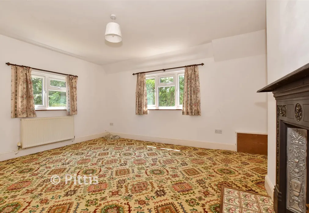 Lounge - Kingston Road, Kingston, Isle of Wight - Wards of Kent