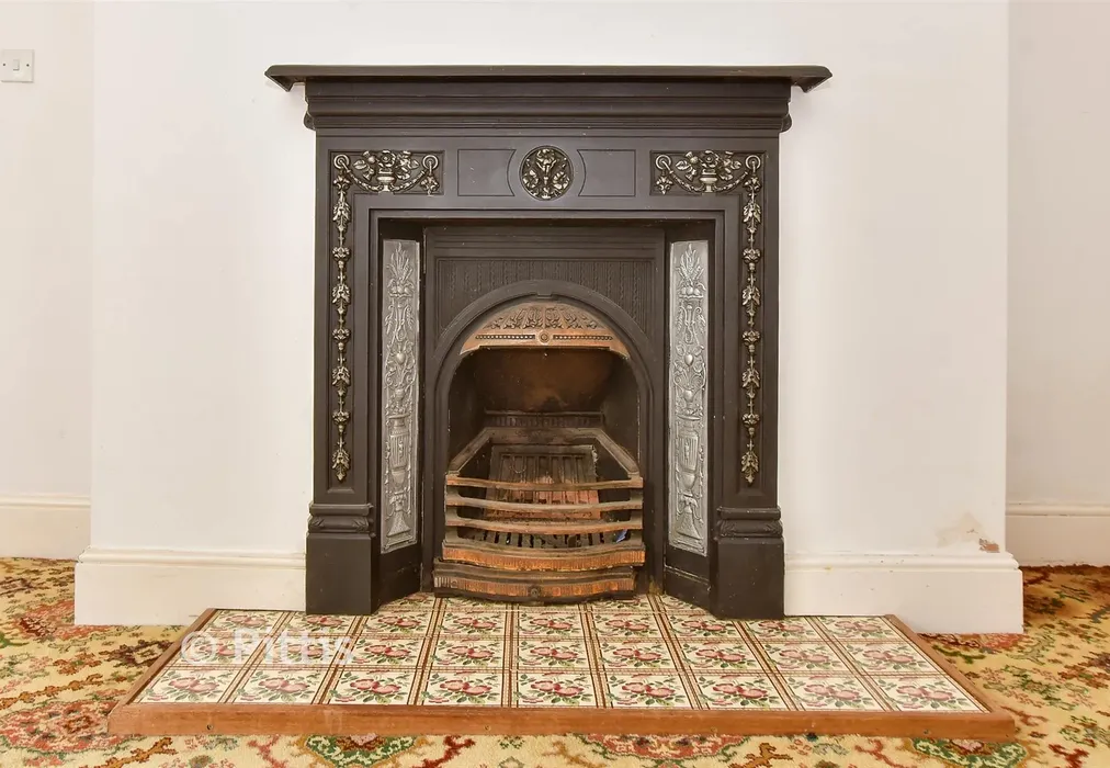 Internal Feature - Kingston Road, Kingston, Isle of Wight - Wards of Kent