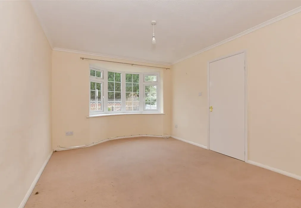 Lounge - Kingfisher Court, Herne Bay, Kent - Wards of Kent