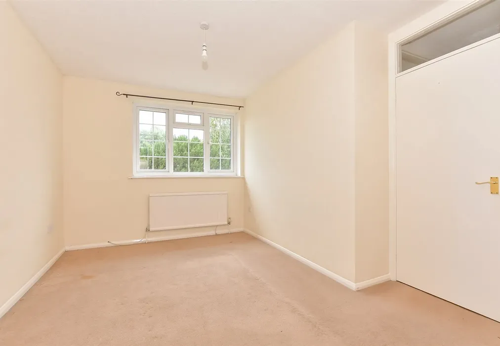 Bedroom 2 - Kingfisher Court, Herne Bay, Kent - Wards of Kent