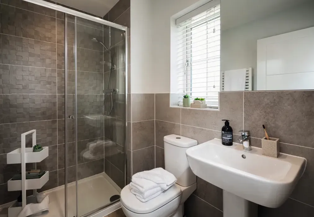 En Suite Shower Room - Yapton Lane, Avisford Grange, Walberton, Arundel, West Sussex - Wards of Kent