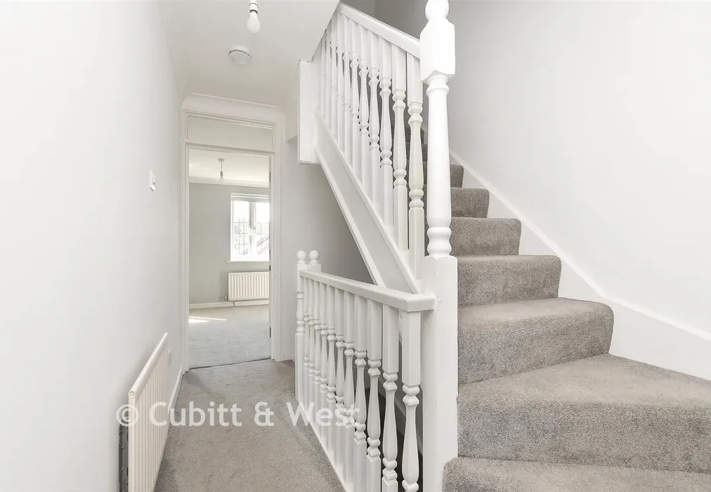 Landing - Cotland Acres, Meadvale, Surrey - Wards of Kent
