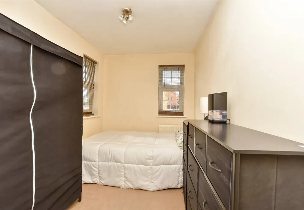 Bedroom 2 - Amethyst Drive, Sittingbourne, Kent - Wards of Kent