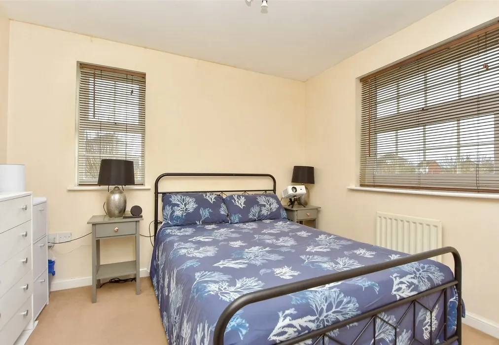 Bedroom 1 - Amethyst Drive, Sittingbourne, Kent - Wards of Kent