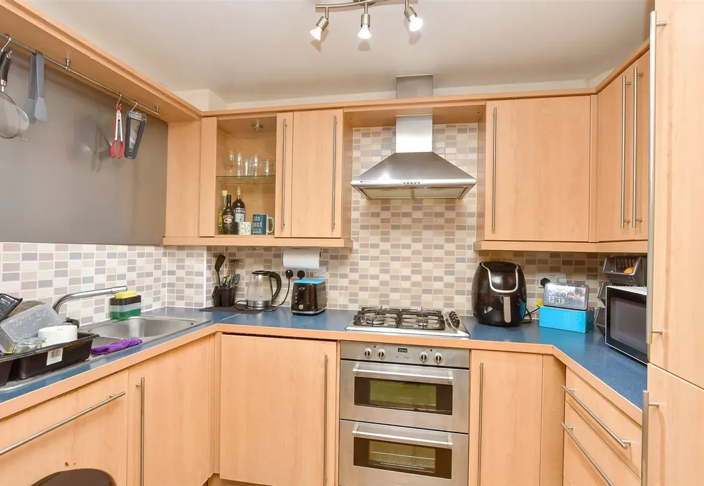 Kitchen - Amethyst Drive, Sittingbourne, Kent - Wards of Kent