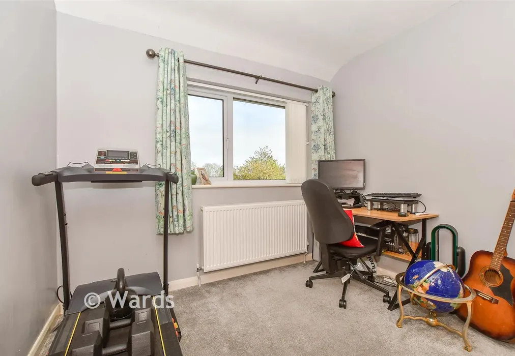 Bedroom 4 - Hazling Dane, Shepherdswell, Dover, Kent - Wards of Kent