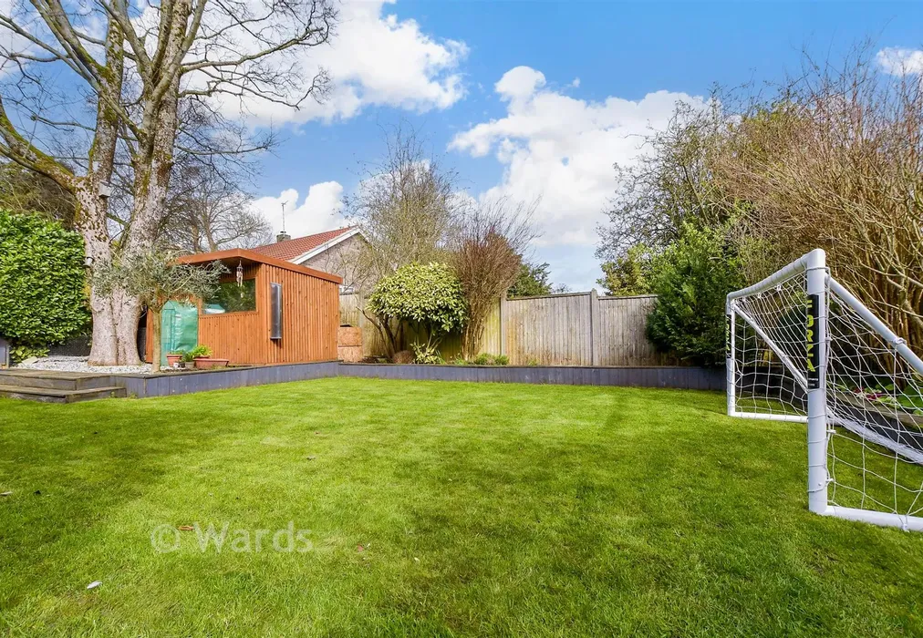 Rear Garden - Hazling Dane, Shepherdswell, Dover, Kent - Wards of Kent