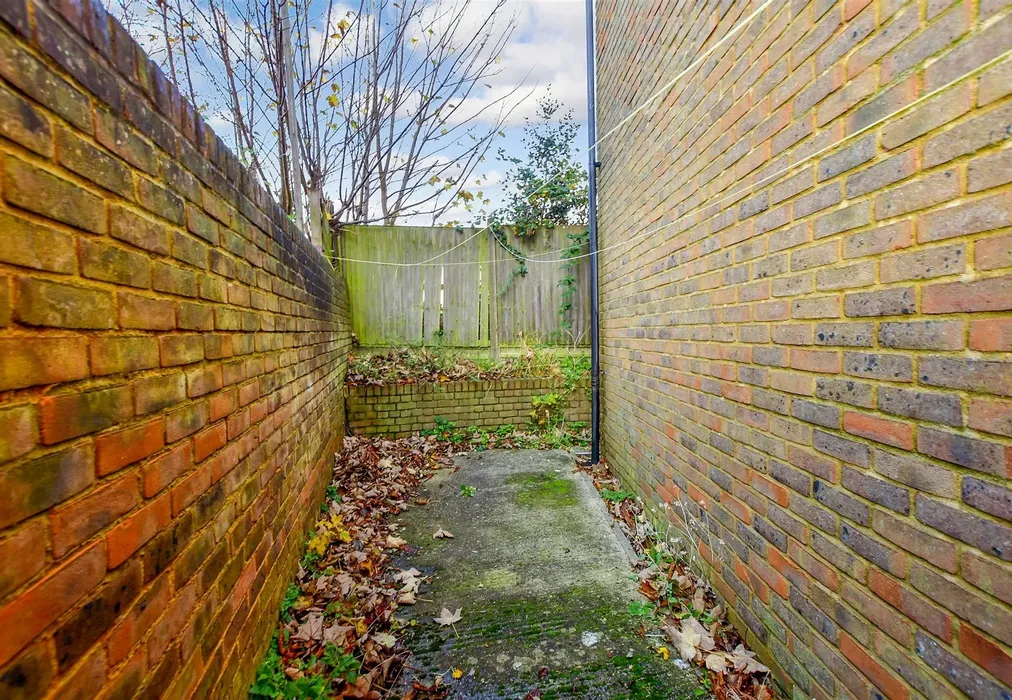 Rear Garden - Gladstone Road, Folkestone, Kent - Wards of Kent
