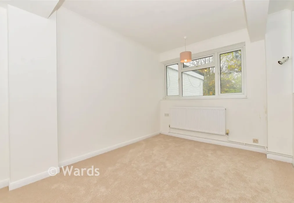 Bedroom 1 - Station Road, Eynsford, Dartford, Kent - Wards of Kent