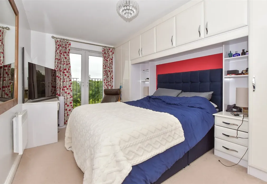Bedroom 1 - Forest Avenue, Ashford, Kent - Wards of Kent